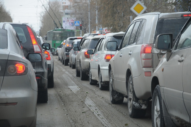 592 тыс. рублей: выросла цена на подержанные автомобили в Новосибирской области