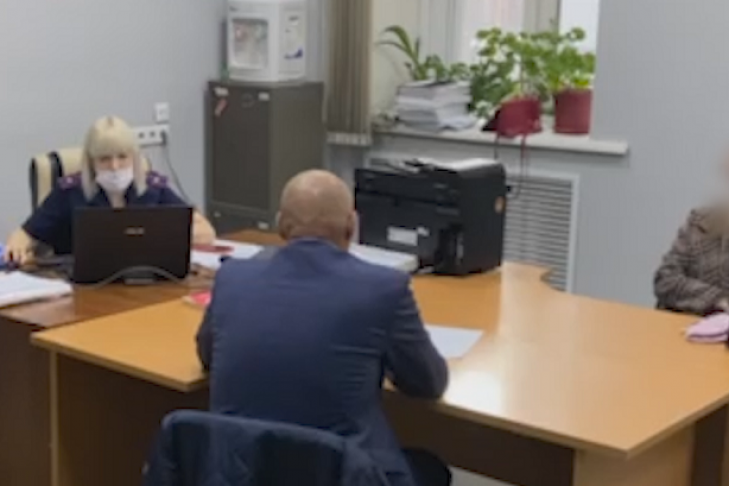 Чиновника областного ЖКХ задержали за взятку в 2 миллиона