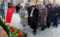 В Бердске возложили цветы к памятнику землякам, достойно пронесшим свой крест в Афгане