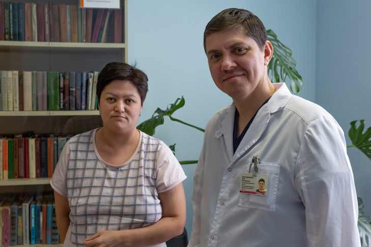 В Новосибирске кардиохирурги спасли коллегу с огромным тромбом в аорте