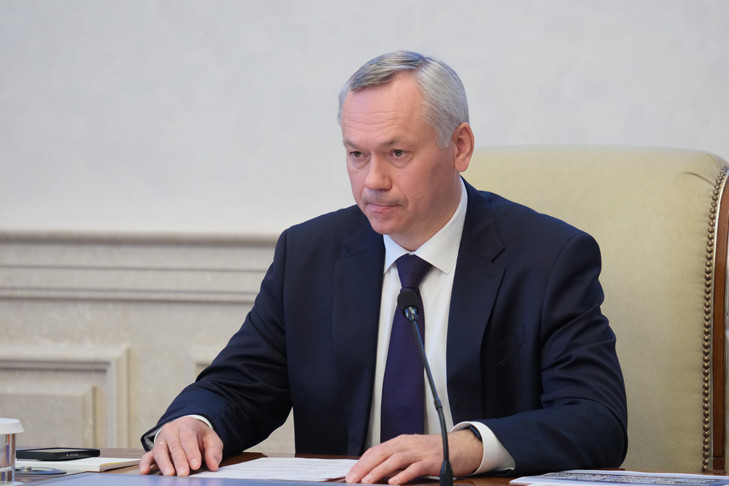 Ежедневный жёсткий контроль и форсирование работ: Губернатор дал поручение областному минстрою по завершению строительства новой школы в Татарске