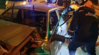 В Новосибирске спасатели достали мужчину из сплющенной машины