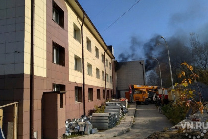 «Рабочих через окна вытаскивали» - пожар в больнице города Обь