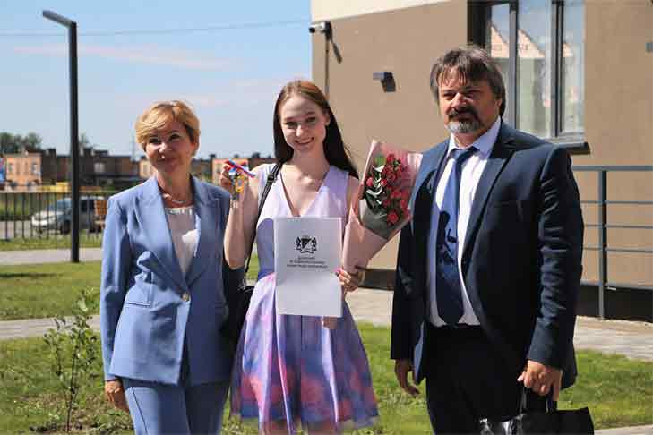 Более 500 сирот в Новосибирской области уже стали новоселами в 2024 году