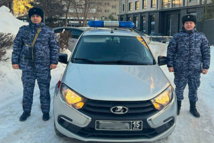 Росгвардейцы спасли пассажира троллейбуса с приступом в Новосибирске