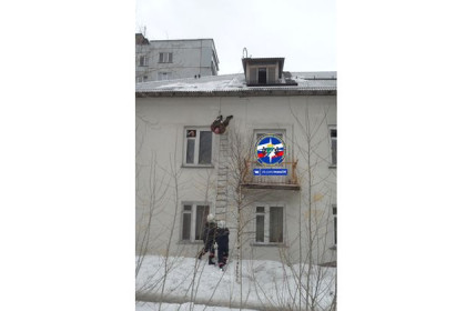 Мужчину, повисшего вниз головой на веревке, спасли в Новосибирске