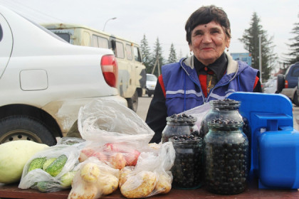 Молодой картошкой стали торговать на рынках Новосибирской области