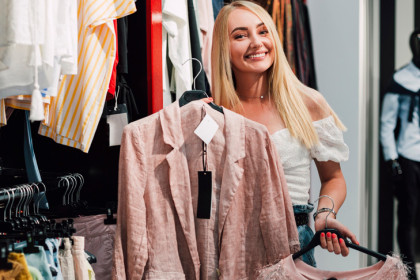 Продажи винтажной одежды к 8 Марта в Новосибирске выросли в 2,5 раза