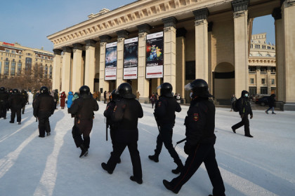 Полиция Новосибирска предупредила о штрафах до 30 тысяч рублей за участие в несанкционированных акциях