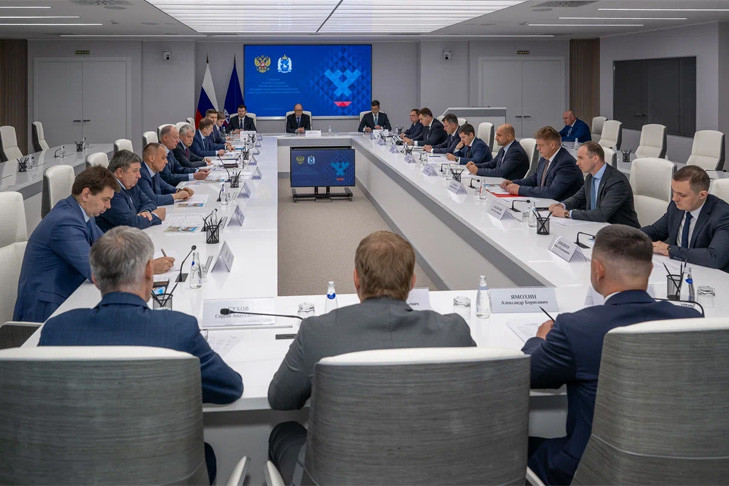 Полпред принял участие в обсуждении развития Обь-Иртышского бассейна внутренних водных путей