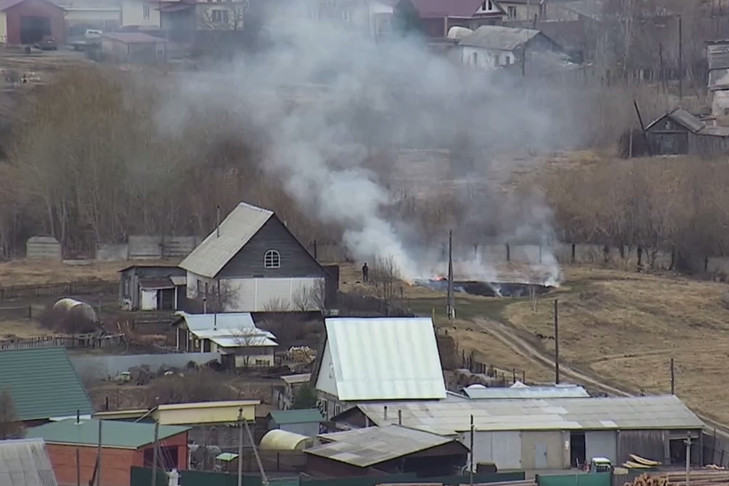 Вой сирен спугнул пиромана с места происшествия в Куйбышеве