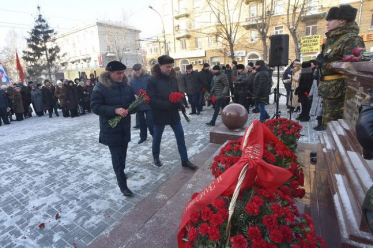 Андрей Травников поздравил ветеранов и блокадников с 74-й годовщиной снятия блокады Ленинграда