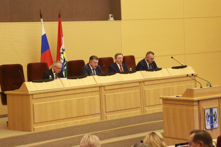 2,5 млрд рублей дополнительно выделят на ЖКХ и повышение зарплат в регионе