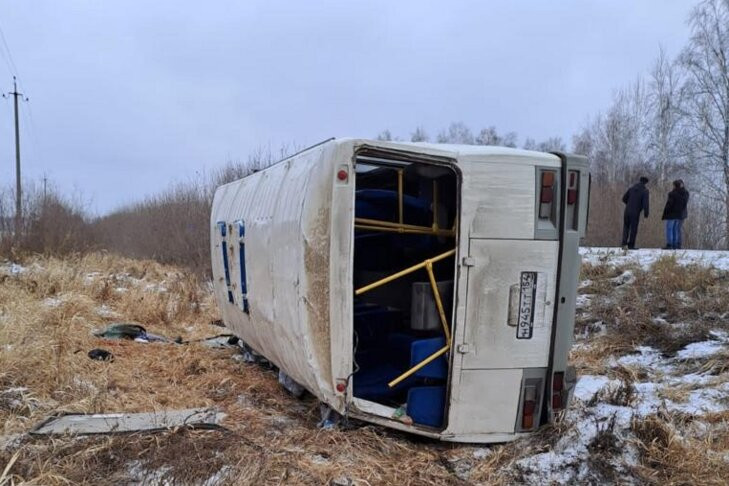 СКР завел уголовное дело после гибели ребенка в ДТП с автобусом у Татарска