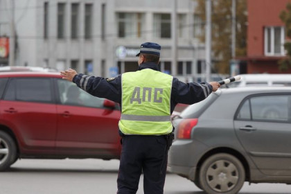Инспектор ГИБДД может запретить автовладельцу снимать себя на видео