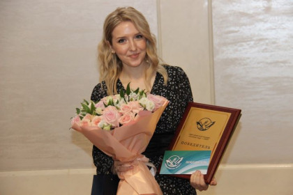 Премию 200 тысяч получит «Учитель года-2022» в Новосибирске Любовь Мосолова