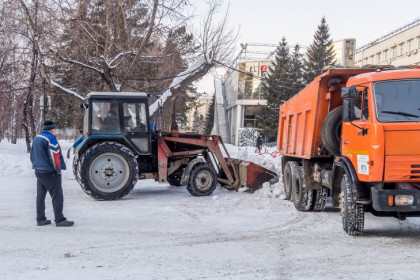 Прокуратура через суд требует купить еще 670 снегоуборочных машин мэрию Новосибирска