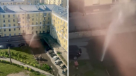 Фонтан с кипятком забил из-под земли в Новосибирске