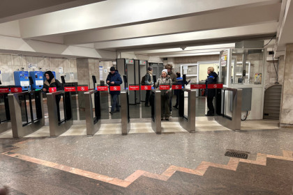 В Новосибирске открылся вестибюль №2 станции метро «Октябрьская»