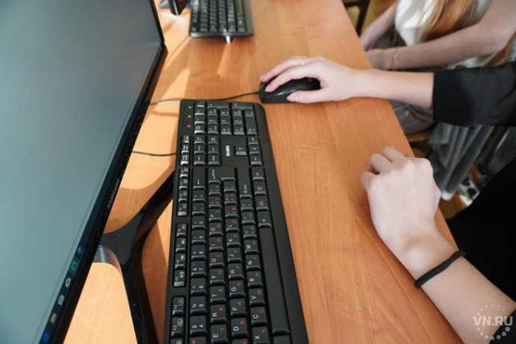 Обучение программированию началось в школе № 4 в Линево при поддержке «Сибантрацита»