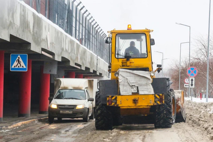 На нехватку дорожной техники пожаловались в мэрии Новосибирска