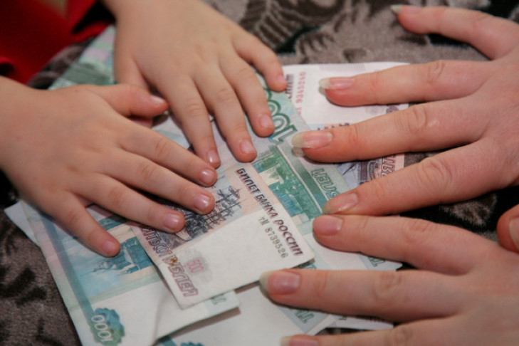 По 33 тысячи свободных рублей накопилось у каждого россиянина