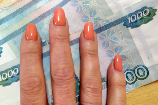 В Новосибирске студентка с маникюром подала в суд на медицинский колледж