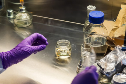 Яд нашли в популярной незамерзайке на рынке Новосибирска