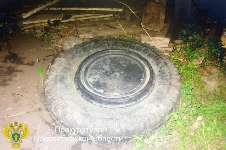 В Новосибирске отца осудят за гибель дочери в выгребной яме