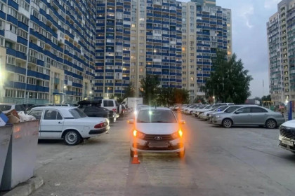 В Новосибирске скорая увезла сбитого 8-летнего мальчика на Первомайке