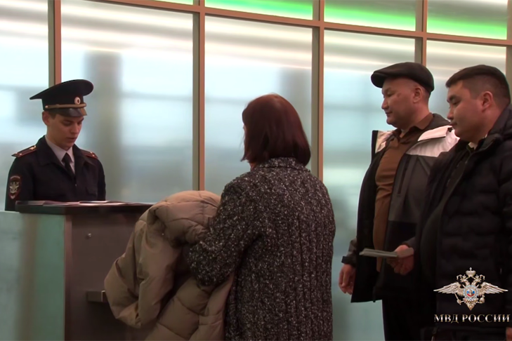 Пункт миграционного контроля заработал в аэропорту Толмачево