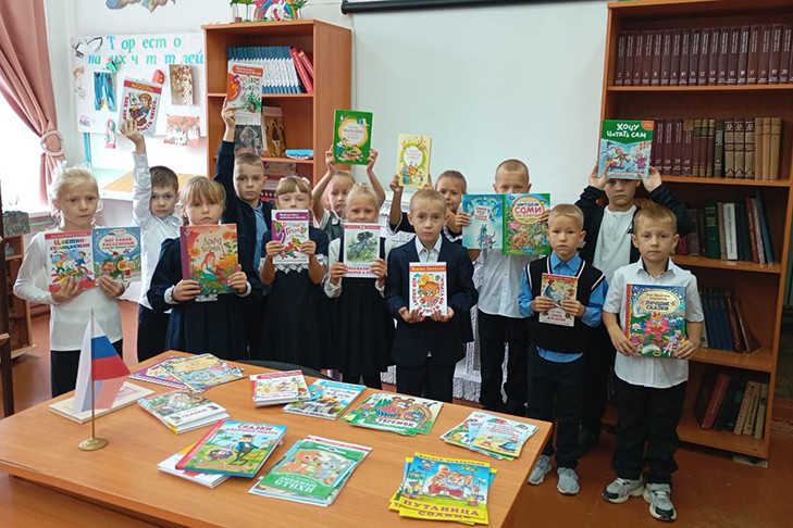 Яркий старт в учебный год: подарки от «Разреза Богатырь»