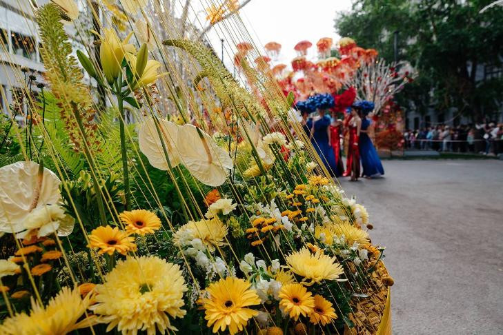 Новосибирцы перестали воровать цветы с улицы Ленина после массового осуждения в сети