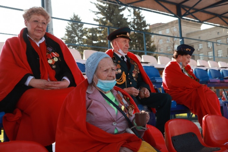 Депутат Госдумы РФ Александр Жуков поздравил новосибирских ветеранов с праздником 