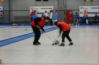 В Новосибирской области стартовал первый турнир по керлингу среди школьников