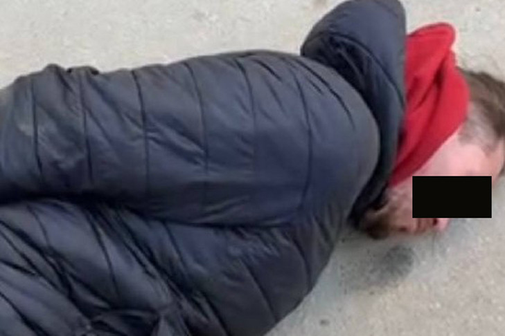 «Не верю»: житель Новосибирска дважды симулировал обморок при виде полиции