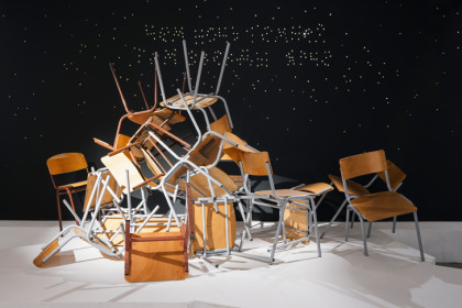 12 стульев и остановка представили Новосибирск на музейном биеннале