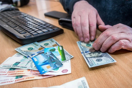 Средний размер взяток в Новосибирской области вырос до 479 тысяч рублей