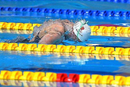 Новосибирская спортсменка Арина Суркова установила рекорд по плаванию