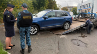 Судебные приставы арестовали через приложение внедорожник должника в Новосибирске