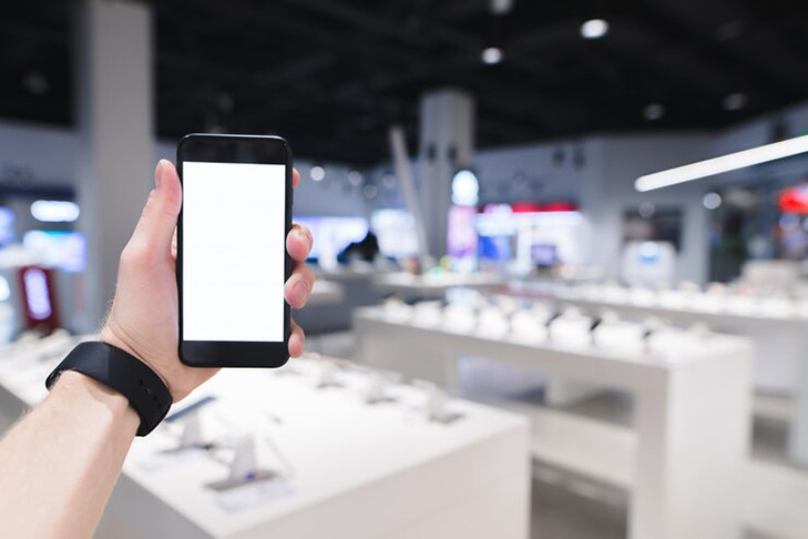 Итоги на рынке смартфонов 2024: лидеры роста продаж в Новосибирске — китайские бренды