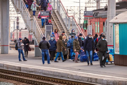 Мужчину в шапке с помпоном нашли живым в Новосибирске