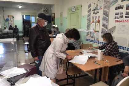 Явка на довыборы по двум округам в Заксобрание региона составила более 30%