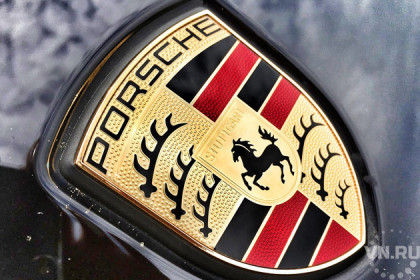 Porsche Cayenne как взятку получил чиновник-философ