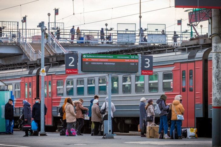 Путешественники стали активно искать новосибирский вокзал и аэропорт
