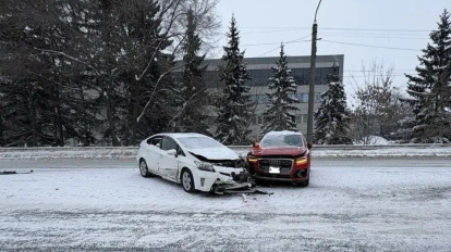 Женщина и 5-летняя девочка пострадали в ДТП в Новосибирске
