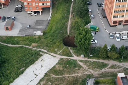 «Портал в ад» на Горском в Новосибирске начали разбирать по новой технологии