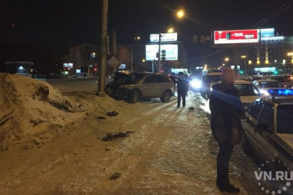 «Мальчонка на снегу, а у женщины его ботиночек»: водитель сбил пешеходов