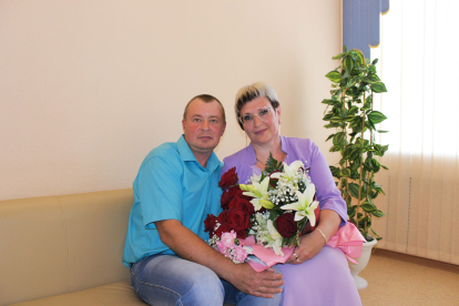 С серебряной свадьбой поздравили супругов в Чистоозерном ЗАГСе