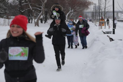 Непьющие новосибирцы пробежали два километра утром 1 января